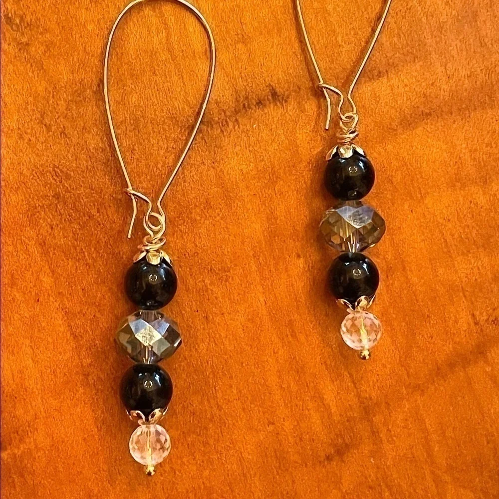 π
Ί22KT Gold over Sterling Silver Earrings Genuine Black Onyx Crystal Modern Chic - Picture 6 of 7